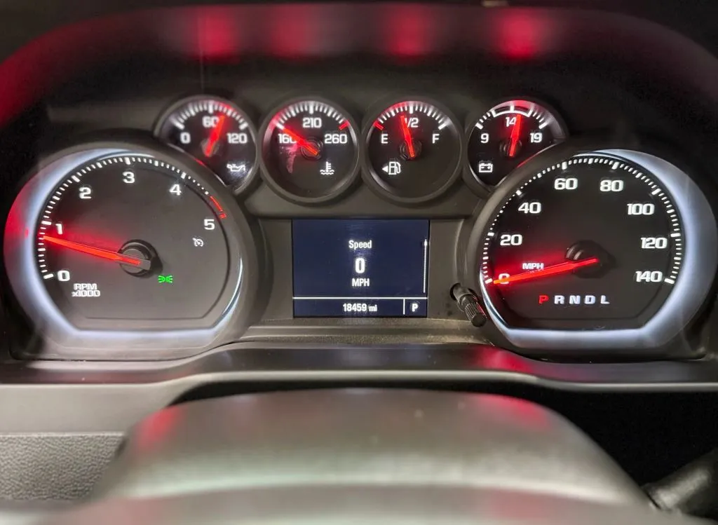 GMC Sierra photo 18