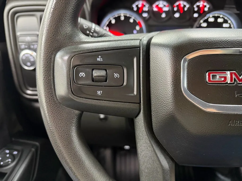 GMC Sierra photo 26