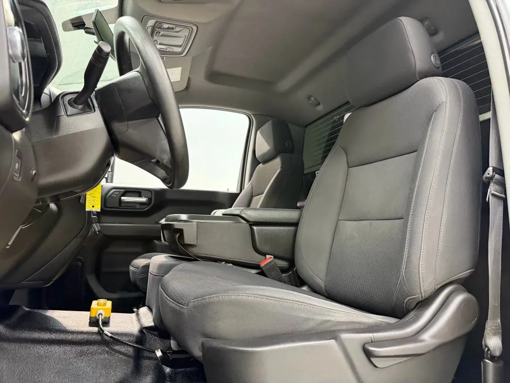 GMC Sierra photo 15