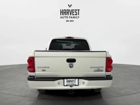 More photos of 2009 Dodge Dakota Crew Cab Big Horn/Lone Star 4D 5 1/4 ft at Harvest Auto Family, NE