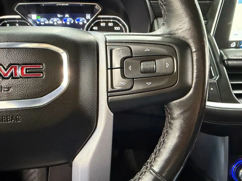GMC Yukon photo 38