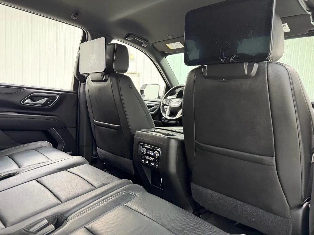 GMC Yukon photo 18