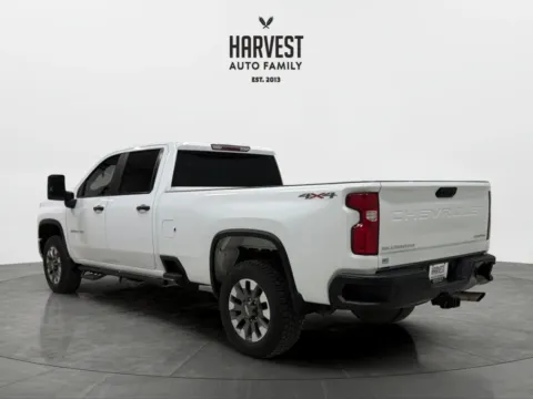 More photos of 2021 Chevrolet Silverado 2500 HD Crew Cab Custom Pickup 4D 8 ft at Harvest Auto Family, NE