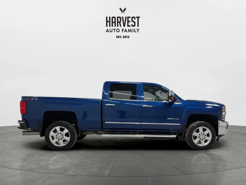 2019 Chevrolet Silverado 2500HD LTZ - Photo 8