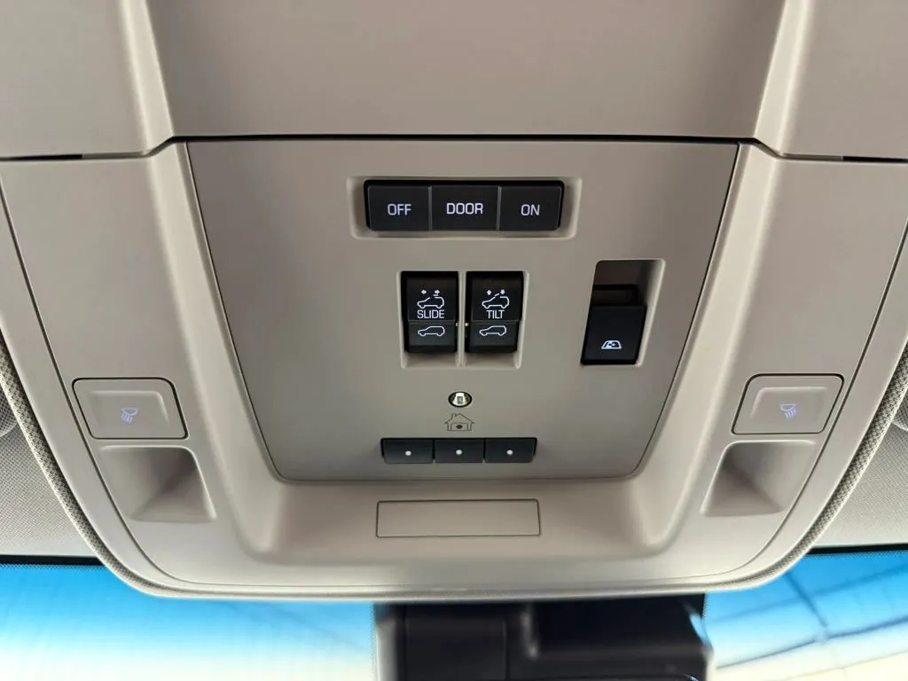 2019 Chevrolet Silverado 2500HD LTZ - Photo 28