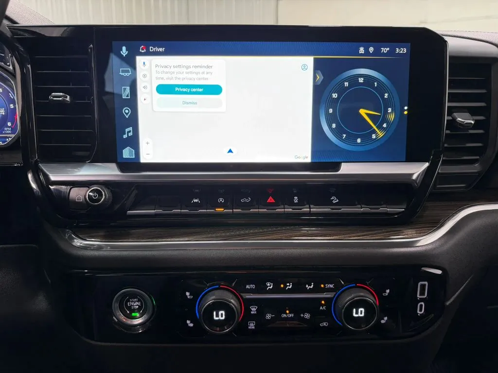 Chevrolet Silverado photo 21