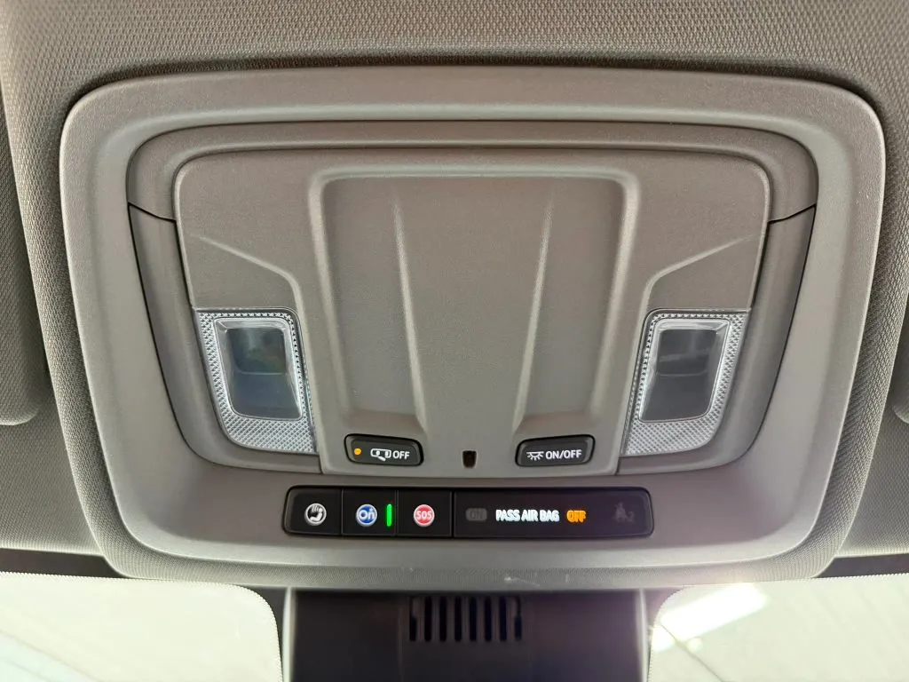 Chevrolet Silverado photo 27