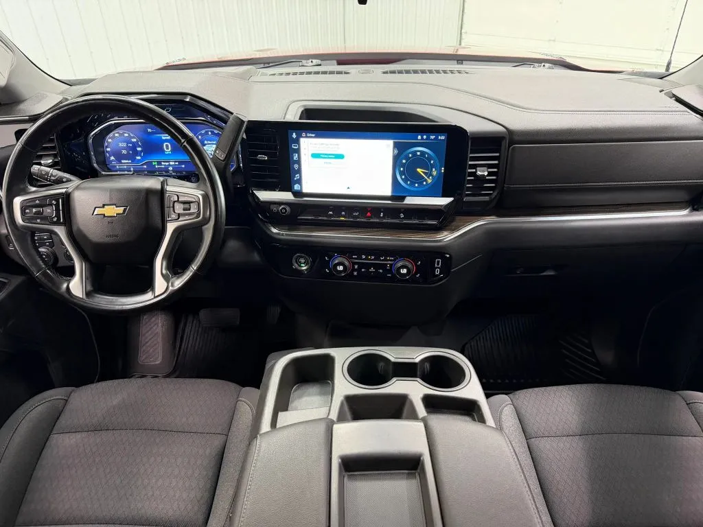 Chevrolet Silverado photo 13