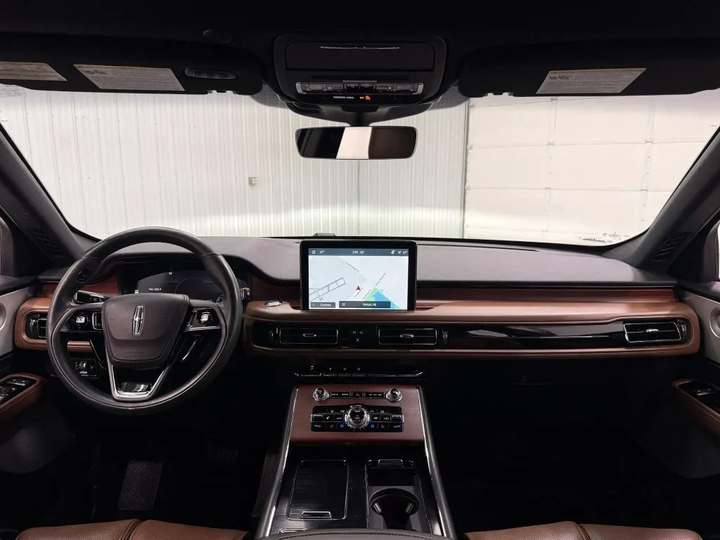 Lincoln Aviator photo 13