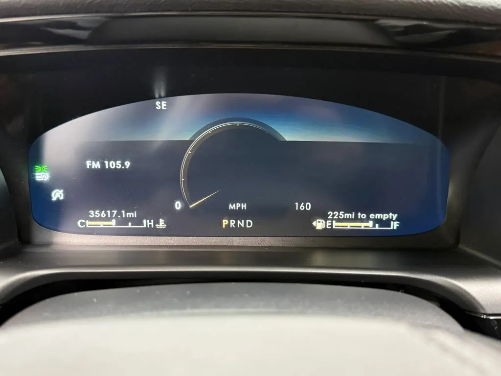 Lincoln Aviator photo 24
