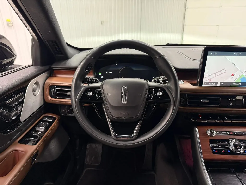 Lincoln Aviator photo 22