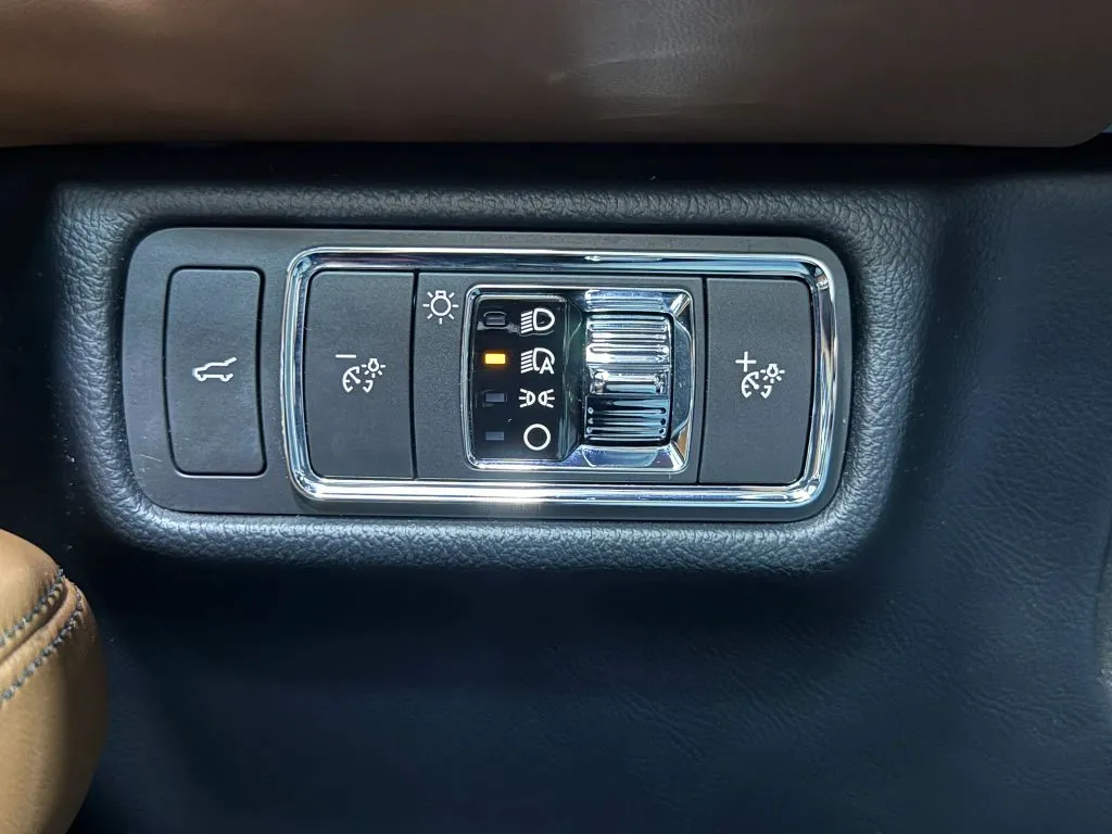 Lincoln Aviator photo 33
