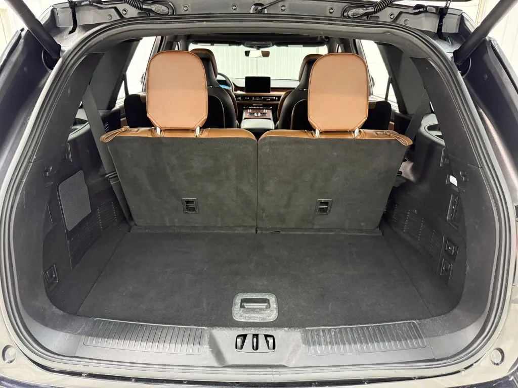 Lincoln Aviator photo 18