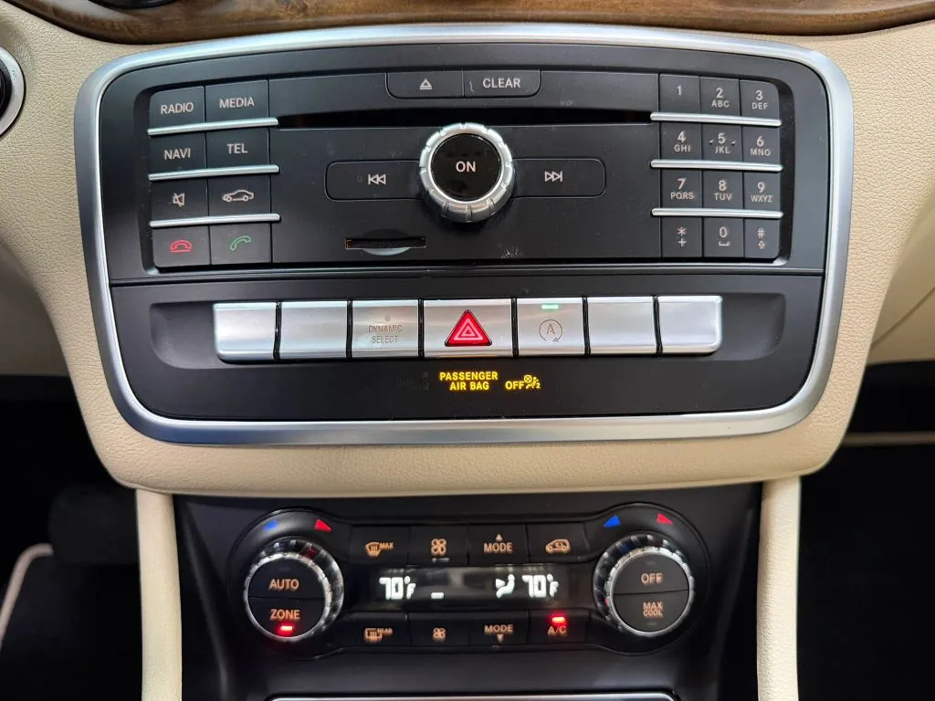 Mercedes-Benz GLA photo 25