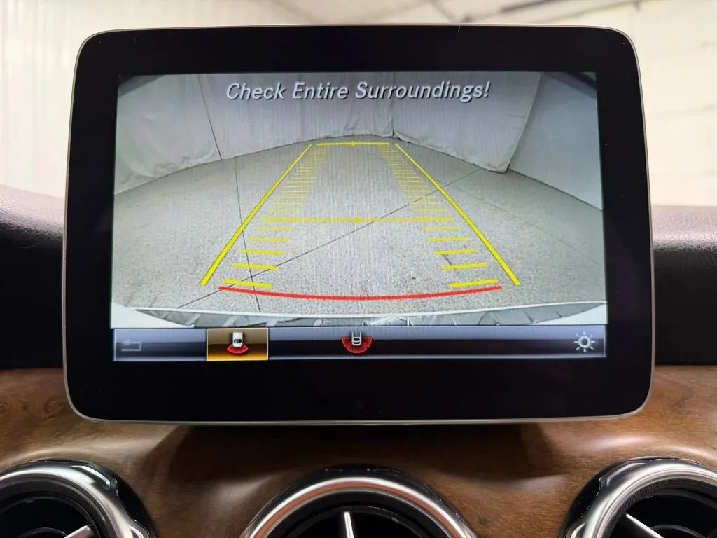 Mercedes-Benz GLA photo 24