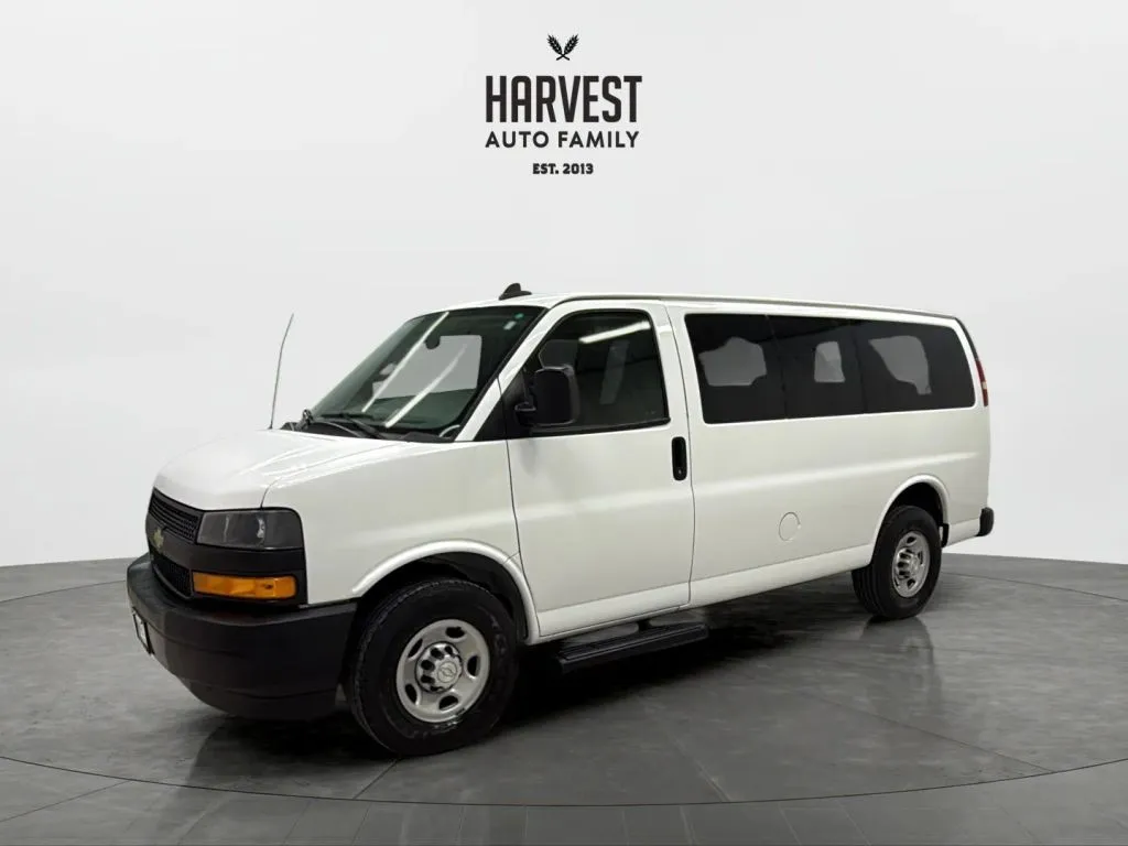 2018 Chevrolet Express 2500 LS's photo