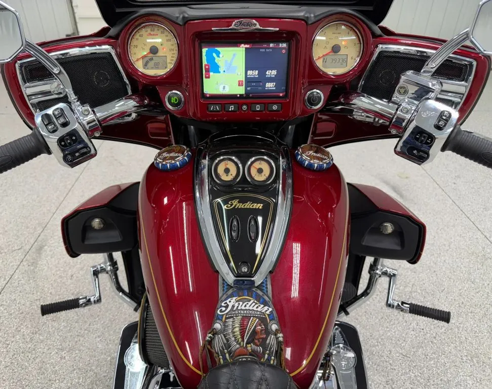 Indian Roadmaster photo 12