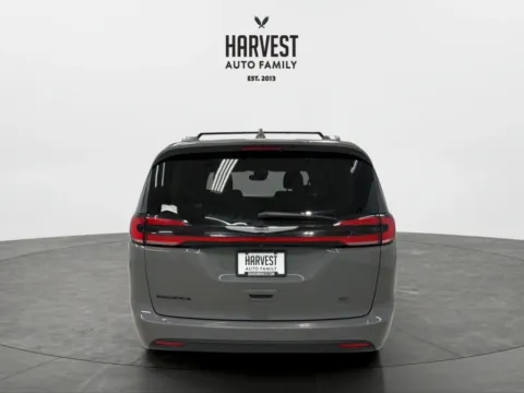 More photos of 2021 Chrysler Pacifica Touring L Minivan 4D at Harvest Auto Family, NE