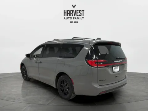 More photos of 2021 Chrysler Pacifica Touring L Minivan 4D at Harvest Auto Family, NE