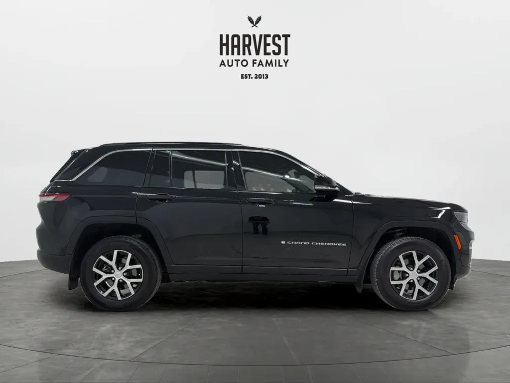 Jeep Grand Cherokee photo 8