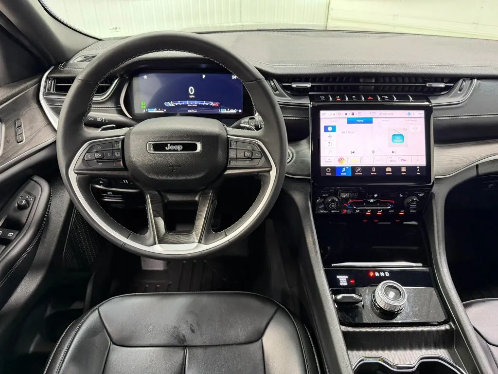 Jeep Grand Cherokee photo 20