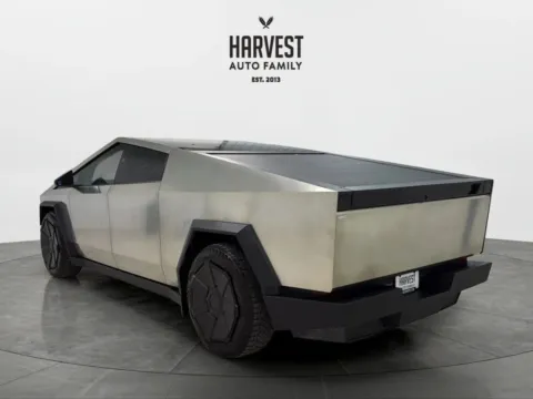 More photos of 2024 Tesla Cybertruck All-Wheel Drive Pickup 4D 6 ft at Harvest Auto Family, NE