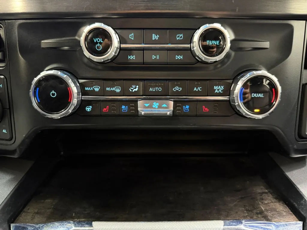 Ford F-350 photo 28