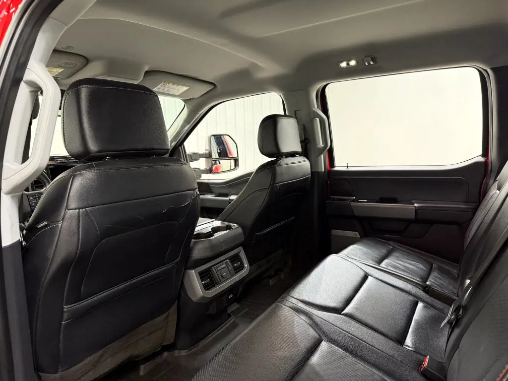 Ford F-350 photo 16