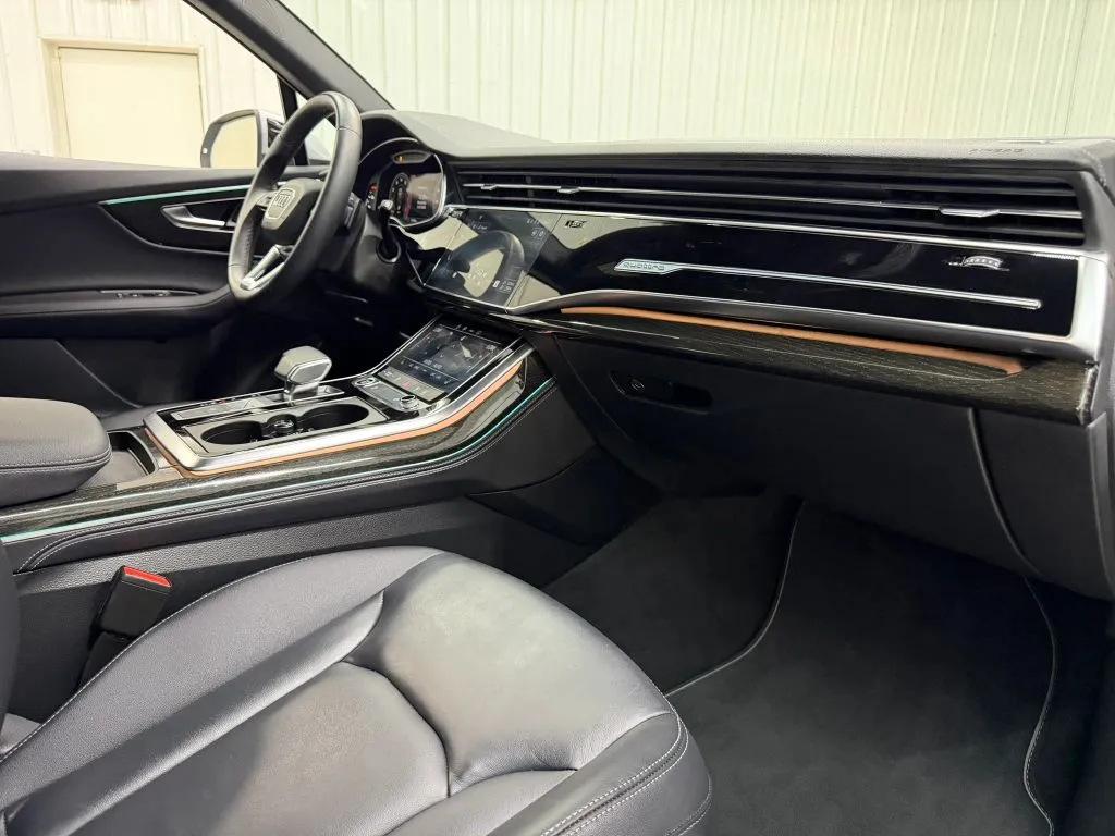 2025 Audi Q7 Premium Plus - Photo 14
