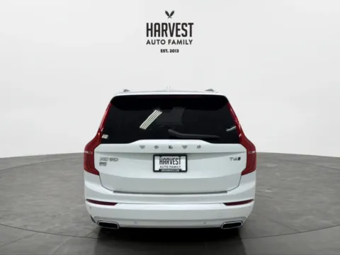 More photos of 2021 Volvo XC90 T6 Momentum Sport Utility 4D at Harvest Auto Family, NE