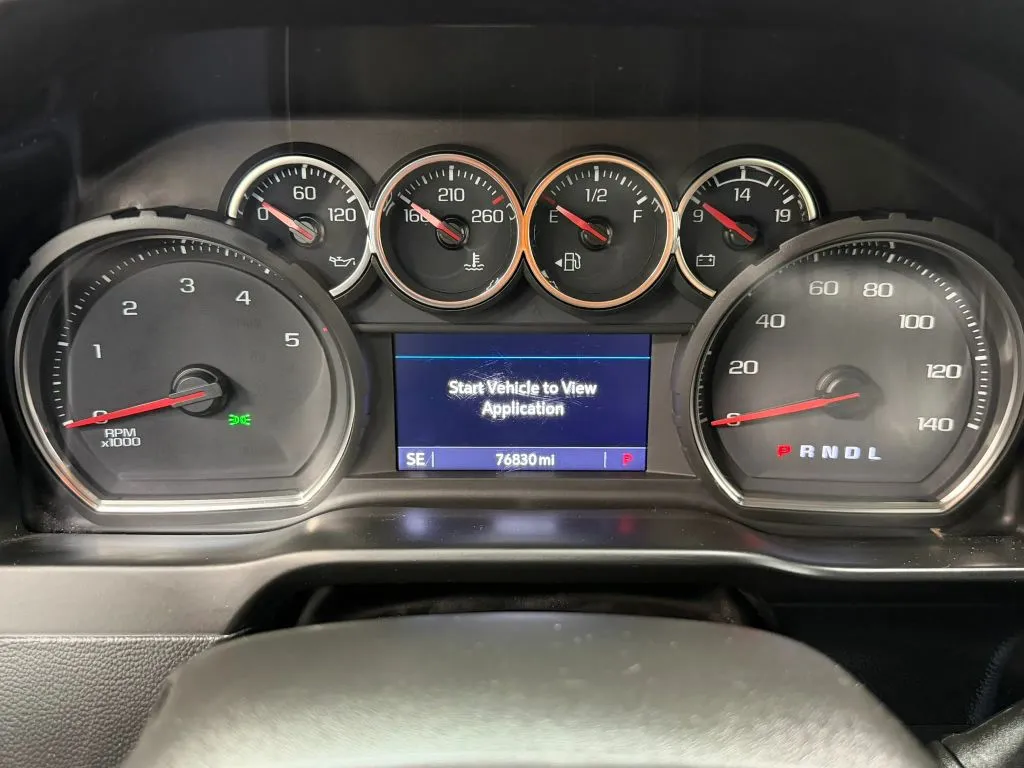 Chevrolet 3500HD photo 19
