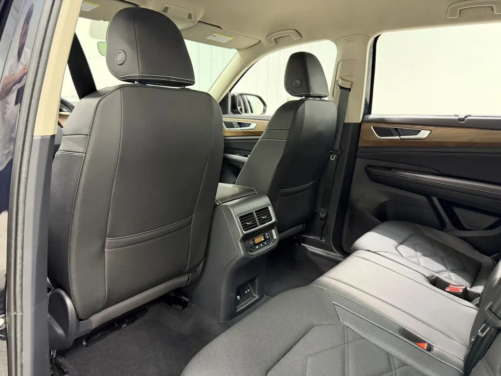 Volkswagen Atlas photo 16