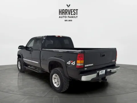More photos of 2004 GMC Sierra 2500 HD Extended Cab SLE Pickup 4D 6 1/2 ft at Harvest Auto Family, NE