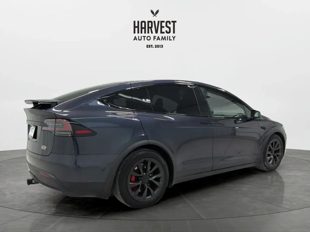 Tesla Model X photo 7