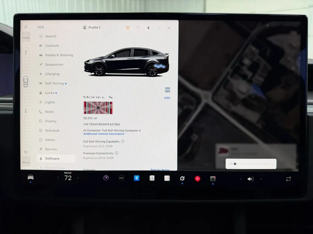 Tesla Model X photo 30