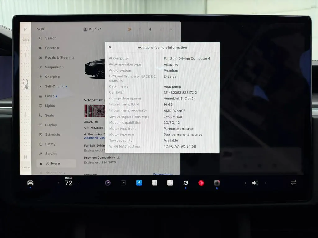 Tesla Model X photo 31