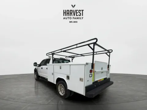 More photos of 2017 Ford F450 Super Duty Crew Cab & Chassis XL 179' W.B. 4D at Harvest Auto Family, NE
