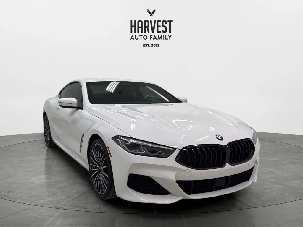 BMW 8 Series photo 10