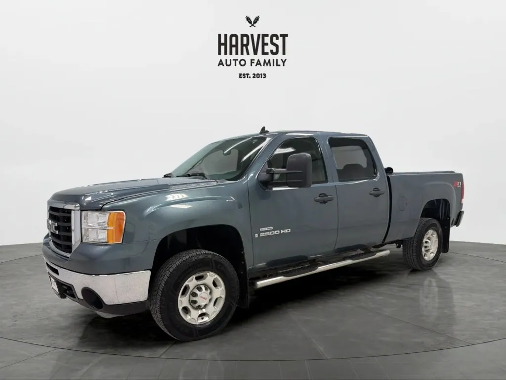 2008 GMC Sierra 4WD Crew Cab 8ft SLE2's photo