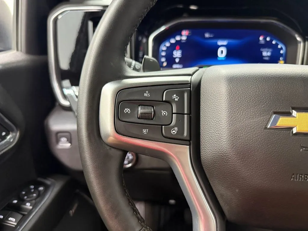 Chevrolet Silverado photo 34