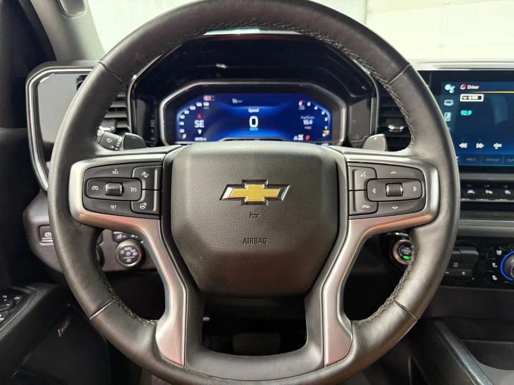 Chevrolet Silverado photo 19