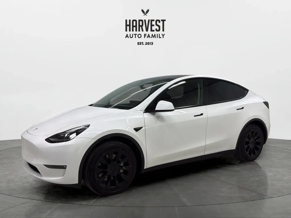 2024 Tesla Model Y Long Range Dual Motor All-Wheel Drive's photo
