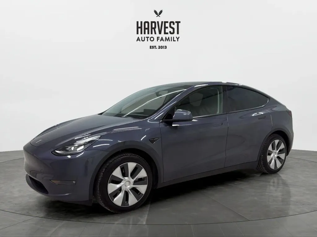2023 Tesla Model Y Long Range Dual Motor All-Wheel Drive's photo