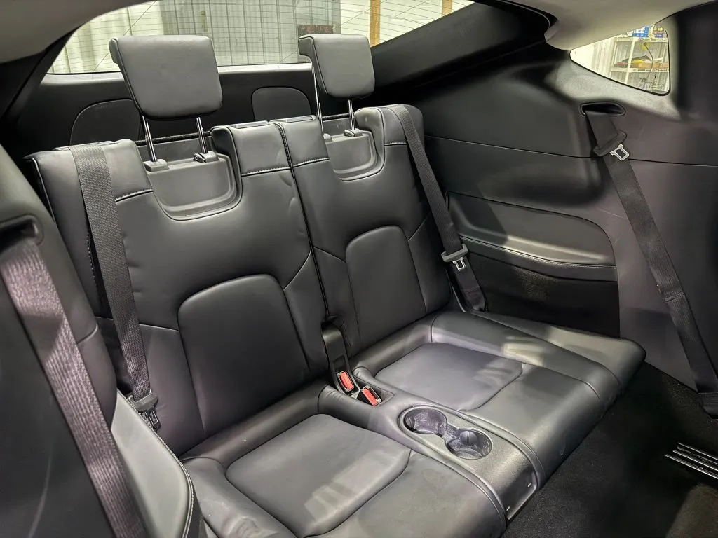 Tesla Model Y photo 17