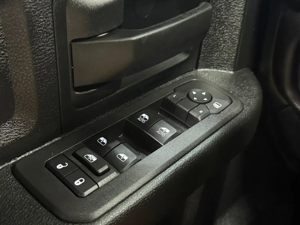 Ram 2500 photo 24