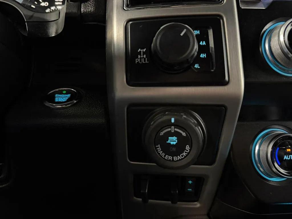 Ford F-150 photo 26