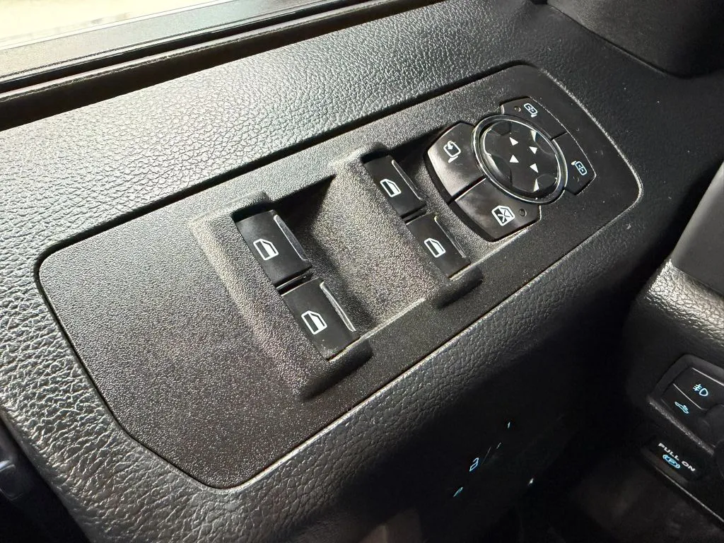 Ford F-150 photo 27