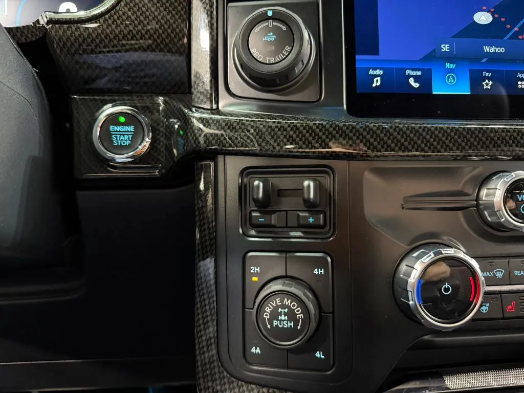 Ford F-150 photo 31