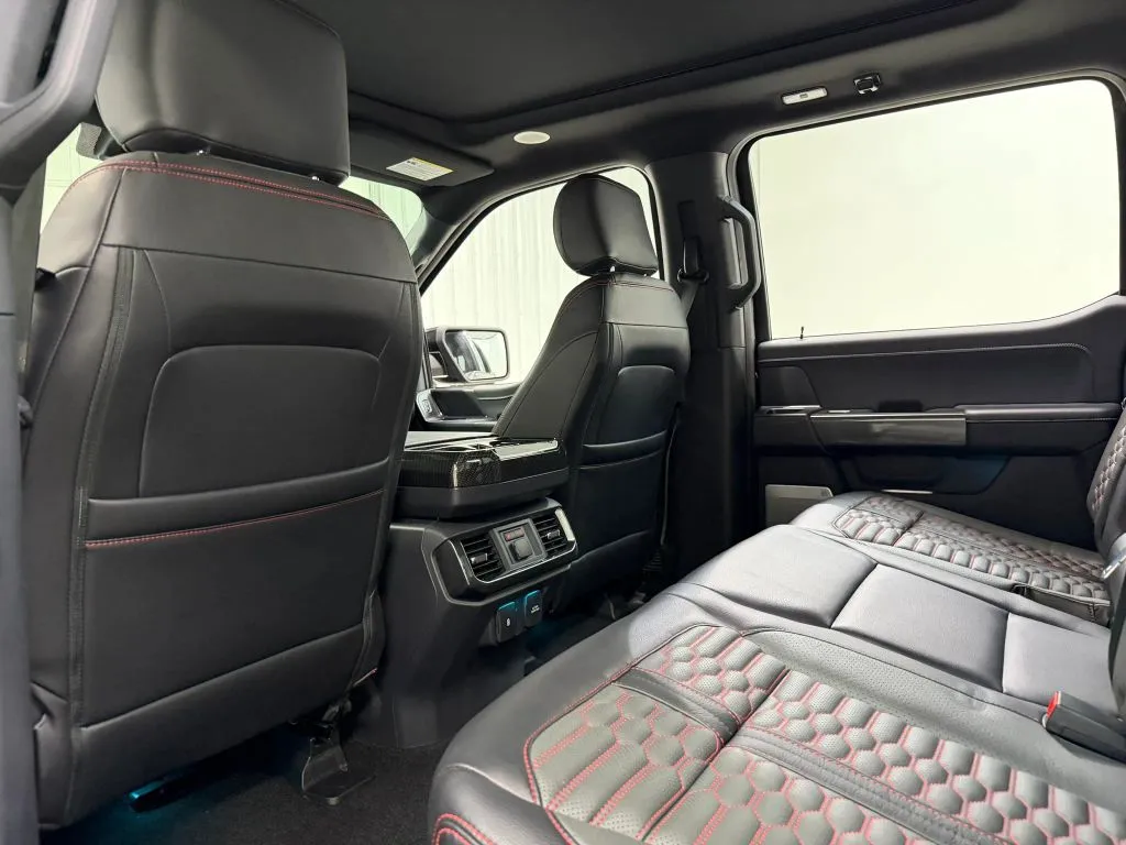 Ford F-150 photo 17