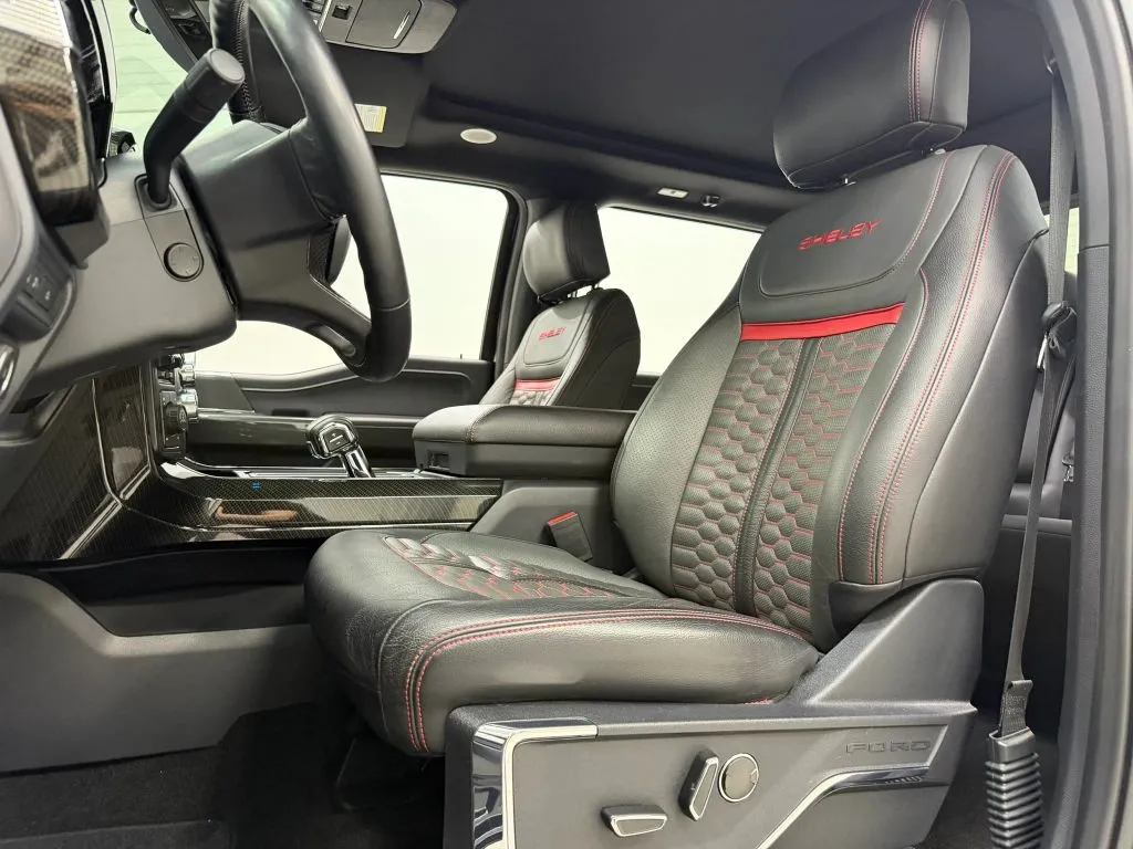 Ford F-150 photo 16